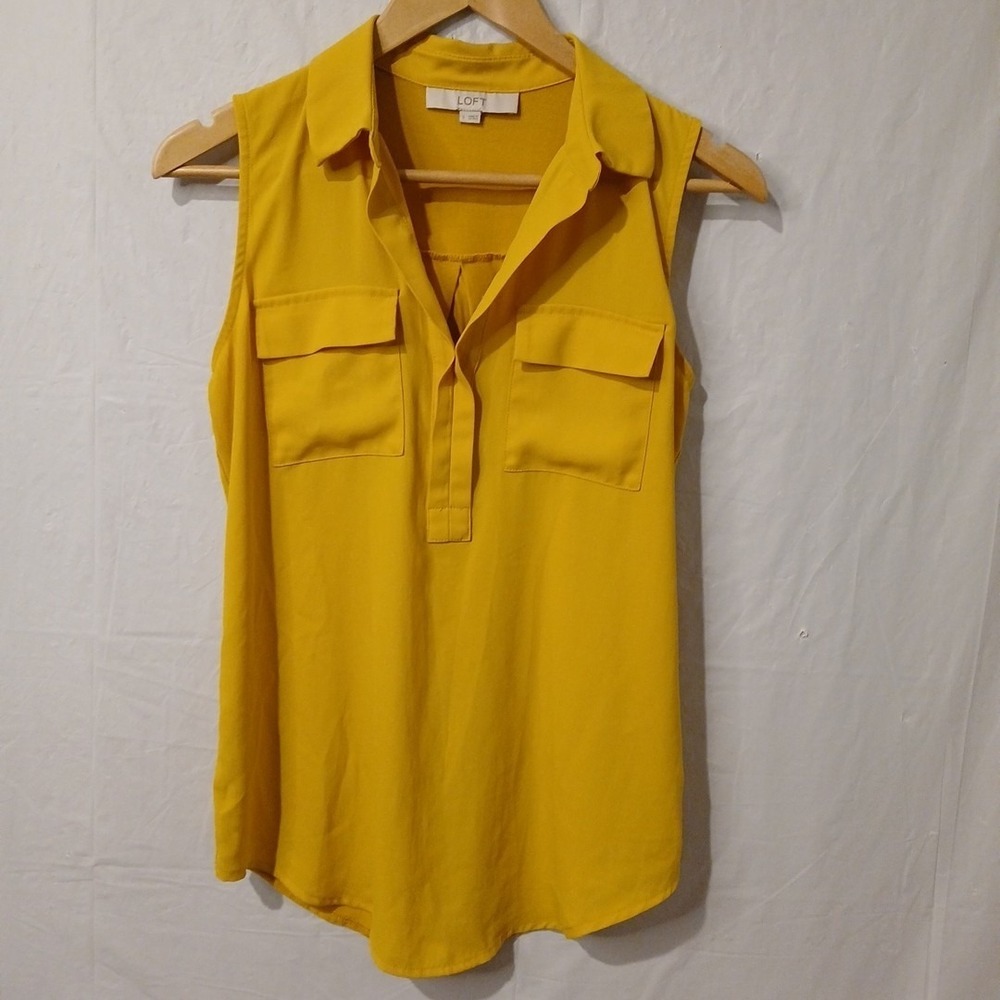 Loft Blouse Size Small Sleeveless Mustard Yellow With Collar Front Pockets